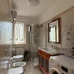 Daire Due Leoni House