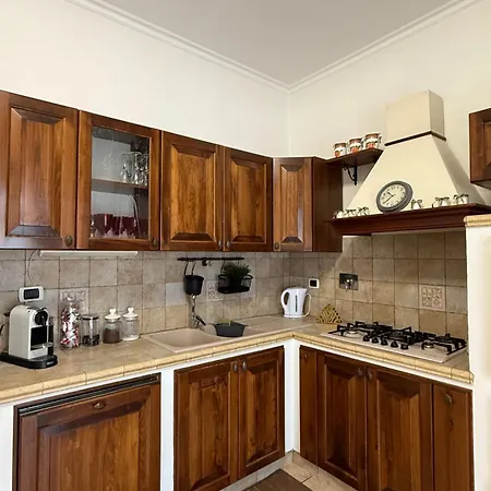Due Leoni House * روما