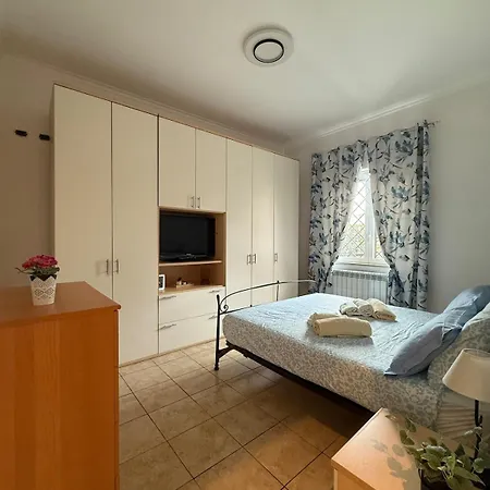 Apartment Due Leoni House